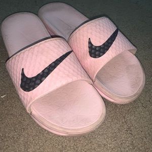 Nike slides
